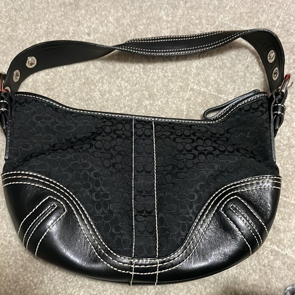 Super cute detailing on this lightly used bag, small cc material & black leather - Picture 6 of 7